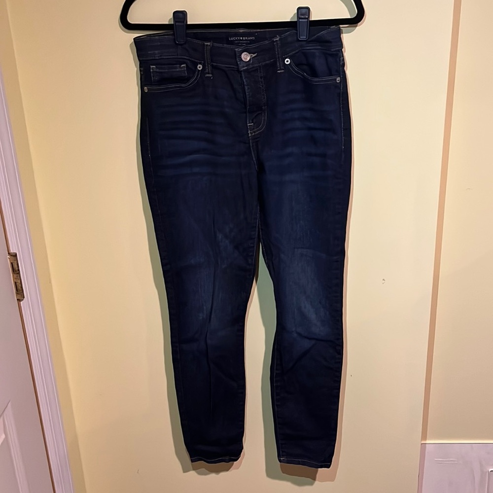 Lucky Brand midrise dark wash skinny Jean